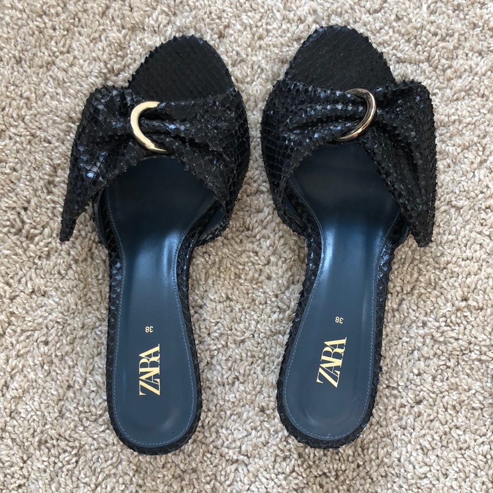 Zara Blue Connection Leather Kitten Heels Sandal